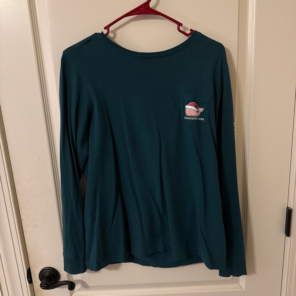 vineyard vines long sleeve tee size medium